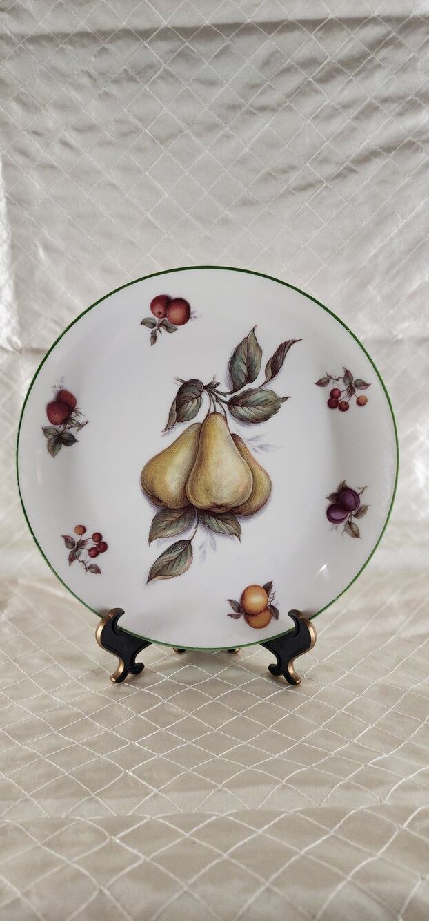 Vintage Springfield England Pear Fruit Salad Plate 8" Green Rim Cottagecore